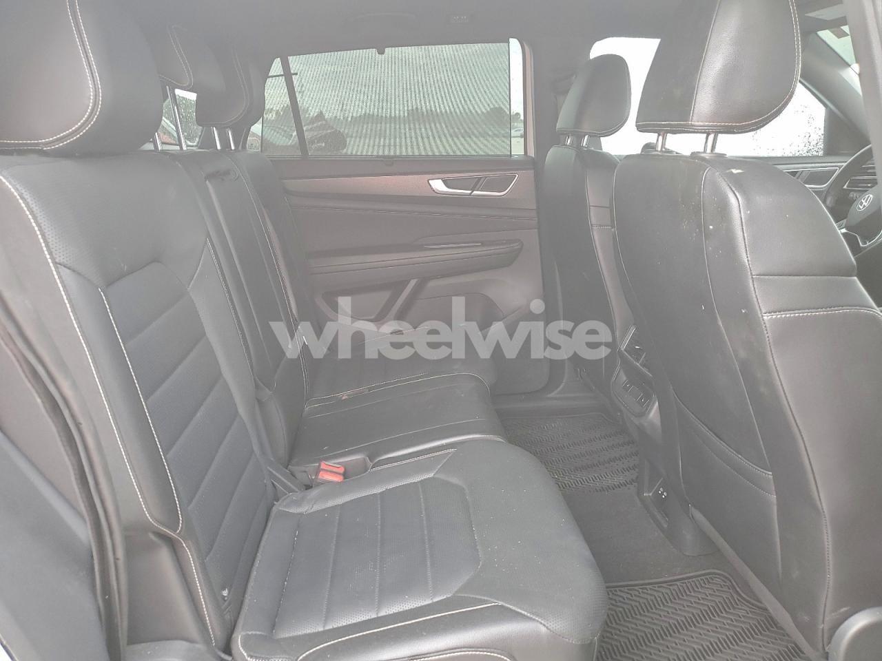 Photo 11 of 2024 VOLKSWAGEN ATLAS CROSS SPORT SEL R-LINE (VIN 1V2AE2CA6RC238998)