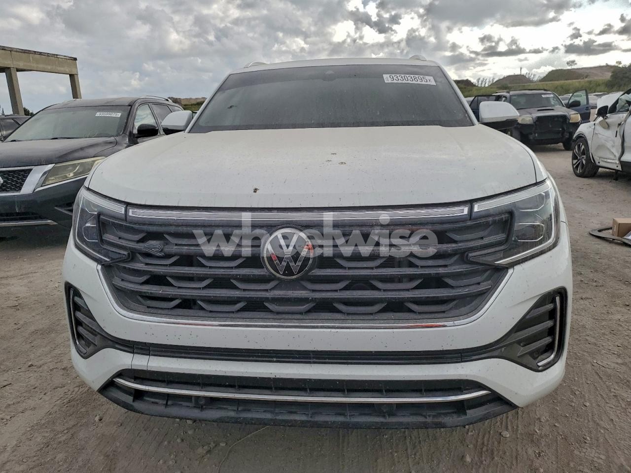Photo 5 of 2024 VOLKSWAGEN ATLAS CROSS SPORT SEL R-LINE (VIN 1V2AE2CA6RC238998)