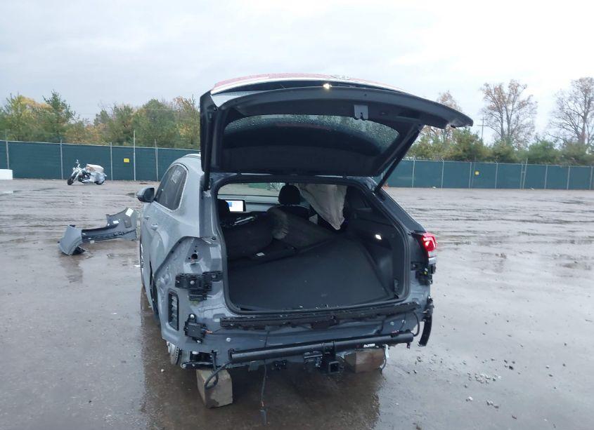 Photo 3 of 2024 Volkswagen Atlas CROSS SPORT 2.0T SEL R-LINE (VIN 1V2AE2CA6RC252092)