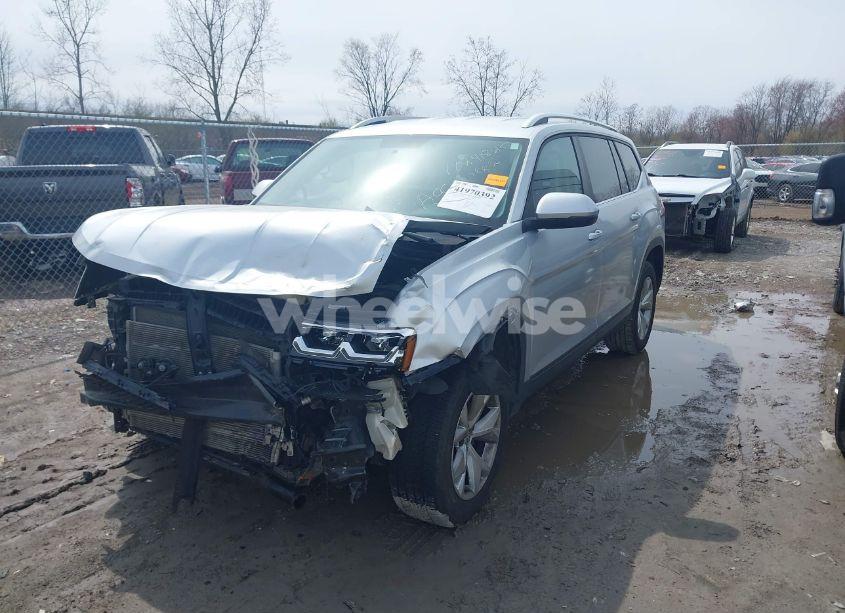 Photo 2 of 2018 Volkswagen Atlas 2.0T S (VIN 1V2AP2CA1JC578834)