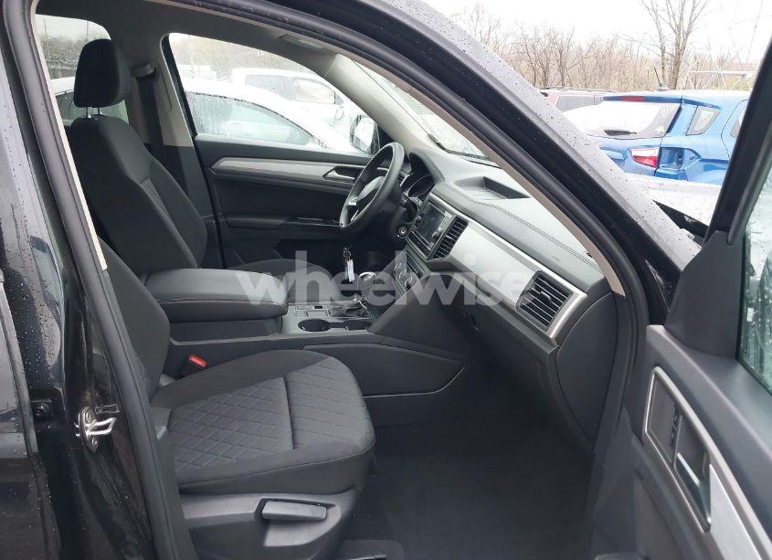 Photo 5 of 2021 Volkswagen Atlas 2.0T S (VIN 1V2AP2CA3MC504531)