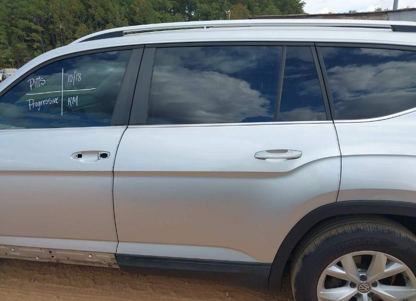 Photo 15 of 2018 Volkswagen Atlas 2.0T S (VIN 1V2AP2CA8JC583903)