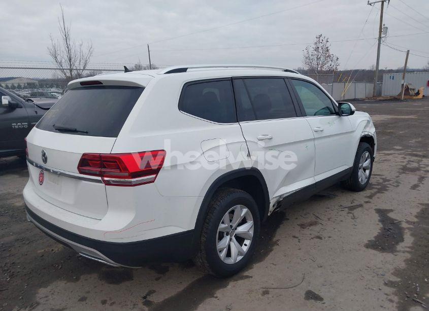 Photo 4 of 2018 Volkswagen Atlas 2.0T S (VIN 1V2AP2CAXJC532712)