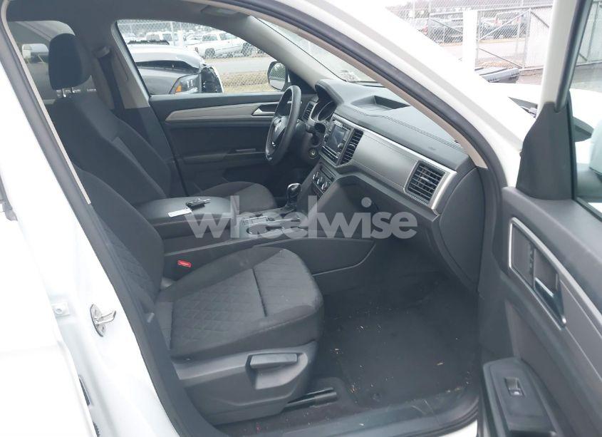 Photo 5 of 2018 Volkswagen Atlas 2.0T S (VIN 1V2AP2CAXJC532712)