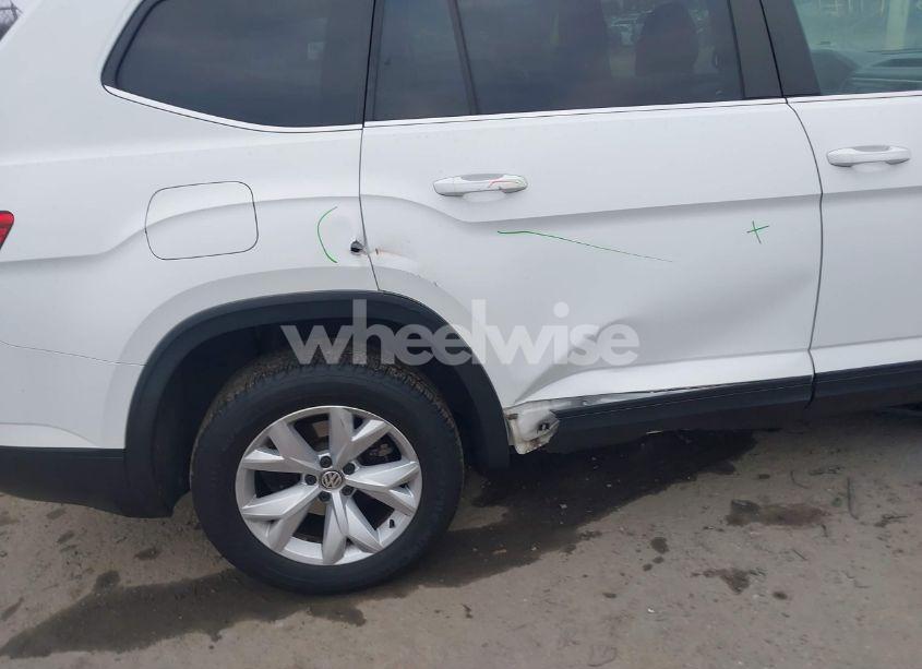 Photo 6 of 2018 Volkswagen Atlas 2.0T S (VIN 1V2AP2CAXJC532712)