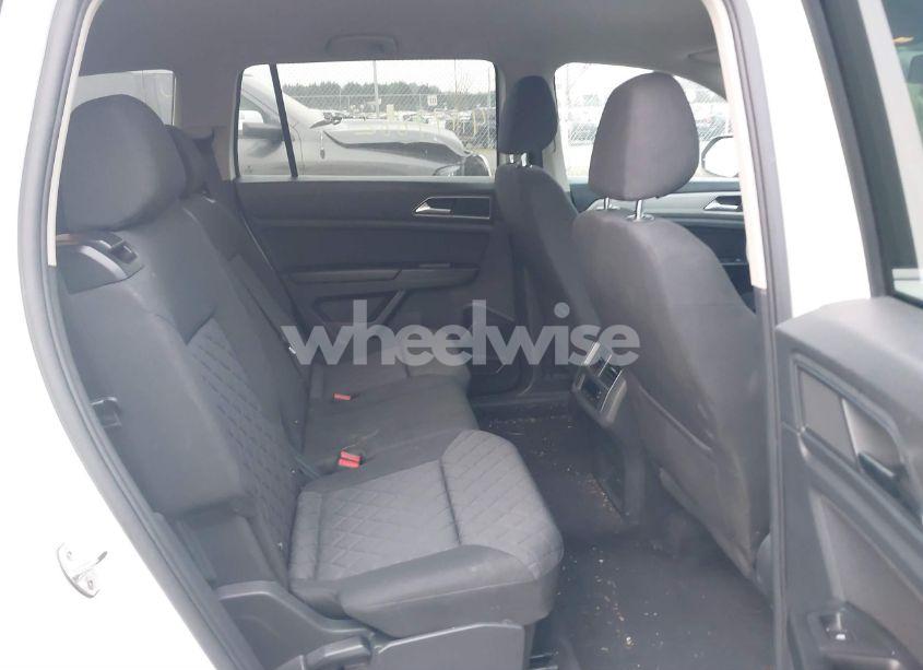 Photo 8 of 2018 Volkswagen Atlas 2.0T S (VIN 1V2AP2CAXJC532712)