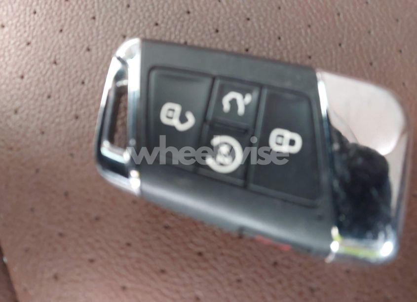 Photo 11 of 2022 Volkswagen Atlas 3.6L V6 SEL R-LINE (VIN 1V2AR2CA0NC507334)