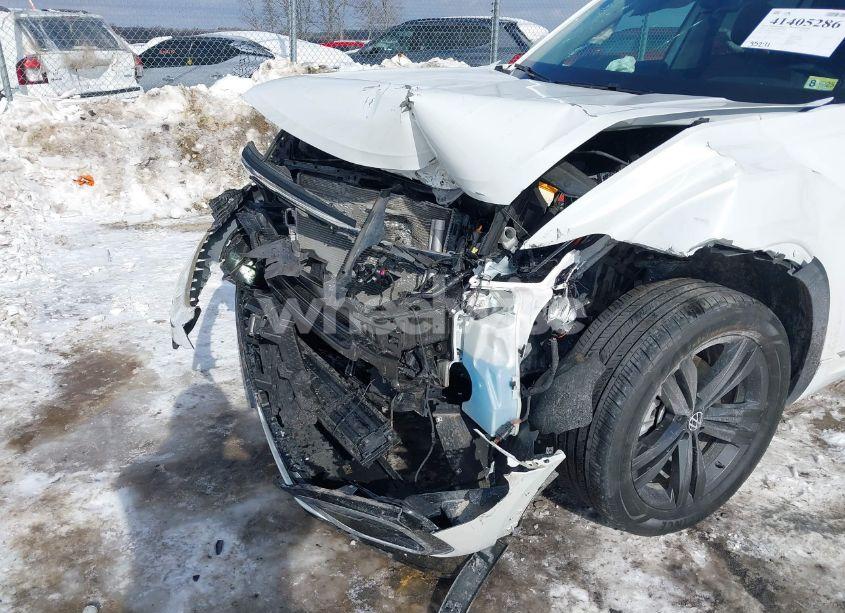 Photo 6 of 2022 Volkswagen Atlas 3.6L V6 SEL R-LINE (VIN 1V2AR2CA1NC528998)