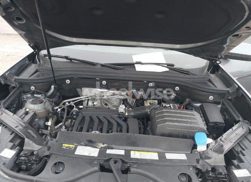 Photo 10 of 2022 Volkswagen Atlas 3.6L V6 SEL R-LINE (VIN 1V2AR2CA1NC546112)