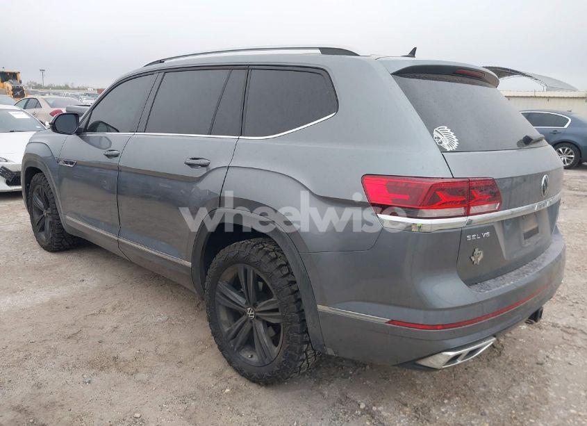 Photo 3 of 2022 Volkswagen Atlas 3.6L V6 SEL R-LINE (VIN 1V2AR2CA1NC546112)