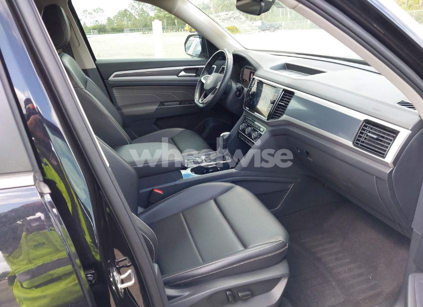 Photo 5 of 2022 Volkswagen Atlas 3.6L V6 SEL R-LINE (VIN 1V2AR2CA2NC501051)