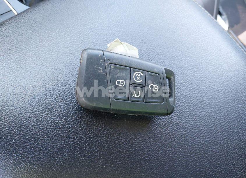 Photo 11 of 2022 Volkswagen Atlas 3.6L V6 SEL R-LINE (VIN 1V2AR2CA3NC501396)