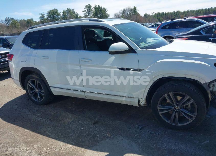 Photo 13 of 2022 Volkswagen Atlas 3.6L V6 SEL R-LINE (VIN 1V2AR2CA3NC501396)