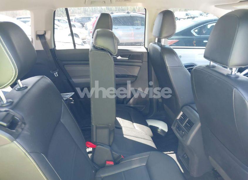 Photo 8 of 2022 Volkswagen Atlas 3.6L V6 SEL R-LINE (VIN 1V2AR2CA3NC501396)