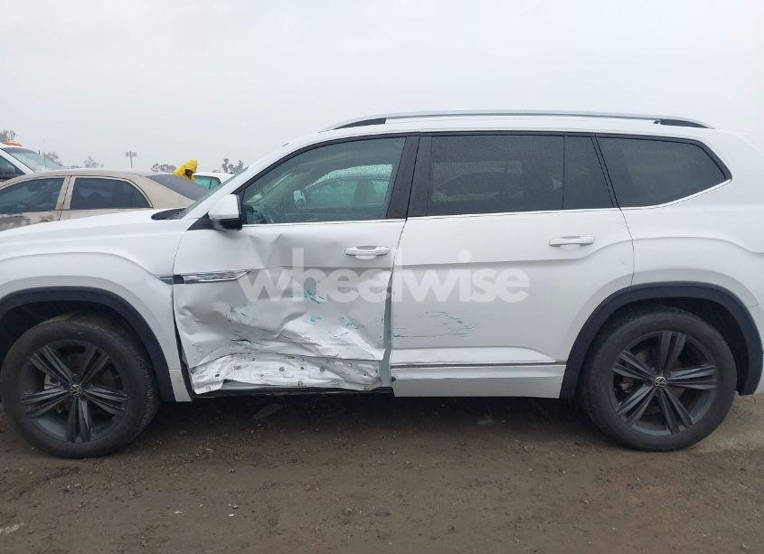 Photo 14 of 2022 Volkswagen Atlas 3.6L V6 SEL R-LINE (VIN 1V2AR2CA5NC548221)