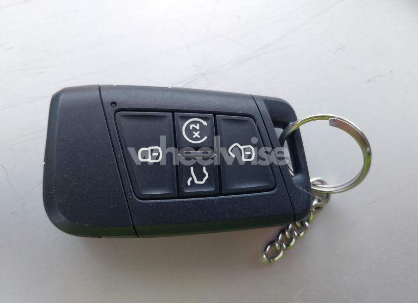 Photo 17 of 2022 Volkswagen Atlas 3.6L V6 SEL R-LINE (VIN 1V2AR2CA5NC548221)