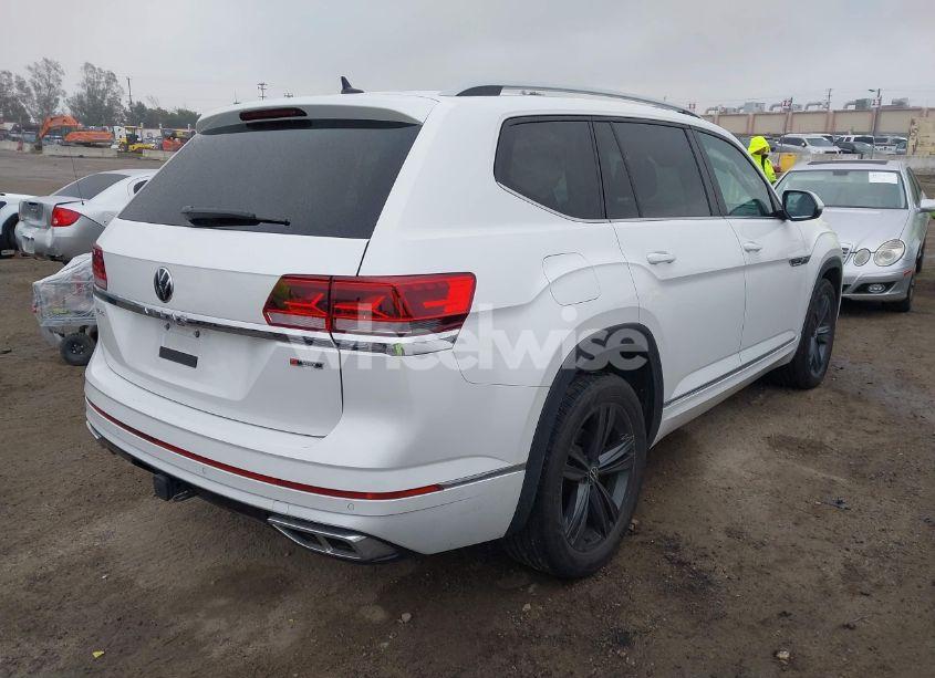 Photo 4 of 2022 Volkswagen Atlas 3.6L V6 SEL R-LINE (VIN 1V2AR2CA5NC548221)