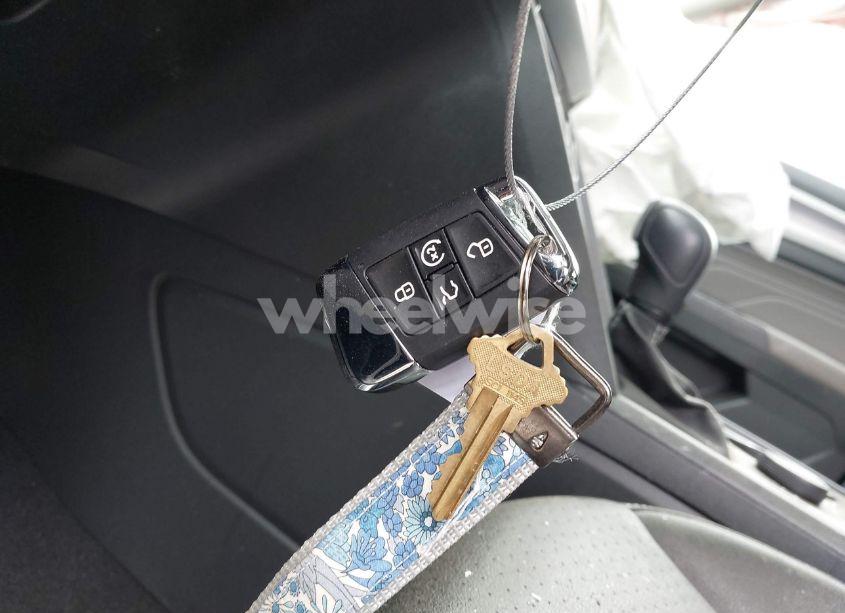 Photo 11 of 2022 Volkswagen Atlas 3.6L V6 SEL R-LINE (VIN 1V2AR2CA6NC505619)