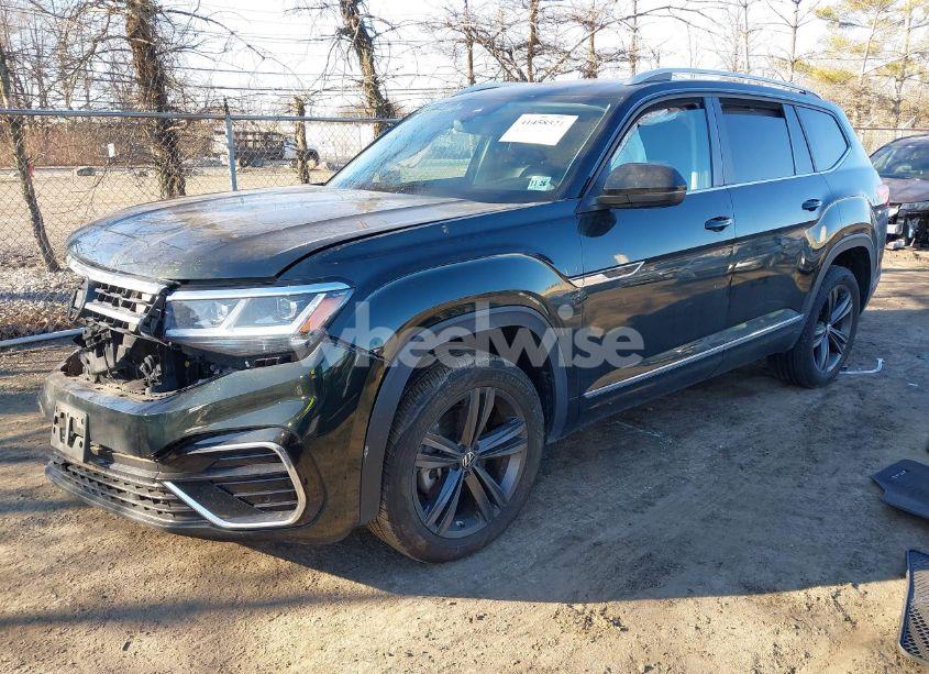 Photo 2 of 2022 Volkswagen Atlas 3.6L V6 SEL R-LINE (VIN 1V2AR2CA9NC505811)