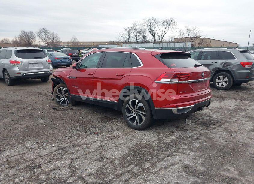 Photo 3 of 2022 Volkswagen Atlas CROSS SPORT 3.6L V6 SEL (VIN 1V2BE2CA2NC218701)