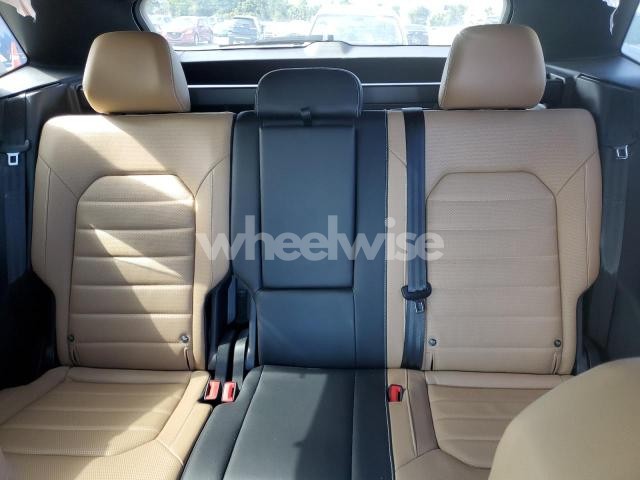 2024 VOLKSWAGEN ATLAS CROSS SPORT SEL (VIN 1V2BE2CA3RC211231) main photo