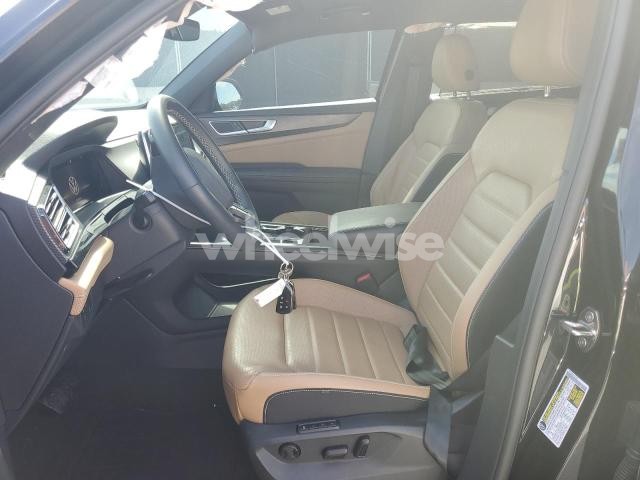 Photo 6 of 2024 VOLKSWAGEN ATLAS CROSS SPORT SEL (VIN 1V2BE2CA3RC211231)