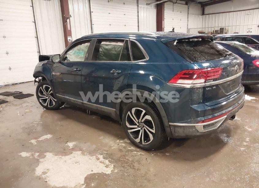 Photo 3 of 2022 Volkswagen Atlas CROSS SPORT 3.6L V6 SEL (VIN 1V2BE2CA4NC202659)