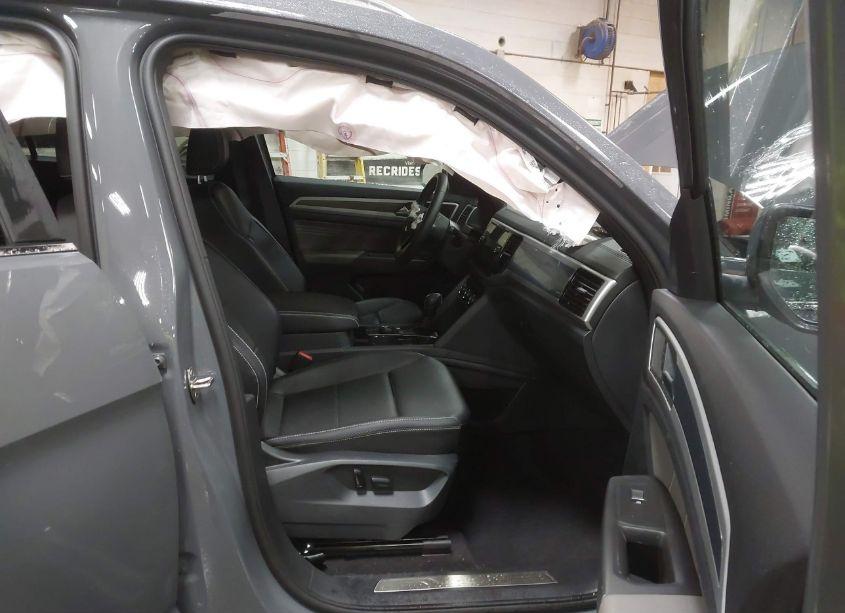 Photo 5 of 2023 Volkswagen Atlas CROSS SPORT 3.6L V6 SEL (VIN 1V2BE2CA4PC219612)