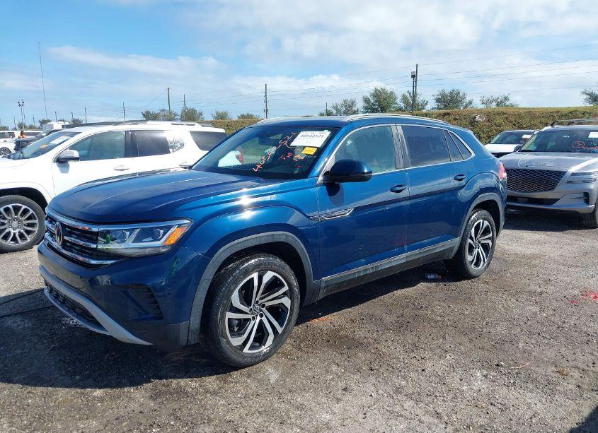 Photo 2 of 2022 Volkswagen Atlas CROSS SPORT 3.6L V6 SEL (VIN 1V2BE2CA5NC204503)
