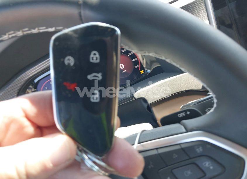 Photo 11 of 2024 Volkswagen Atlas CROSS SPORT 2.0T SEL (VIN 1V2BE2CA6RC243851)