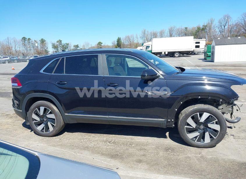 Photo 13 of 2024 Volkswagen Atlas CROSS SPORT 2.0T SEL (VIN 1V2BE2CA6RC243851)