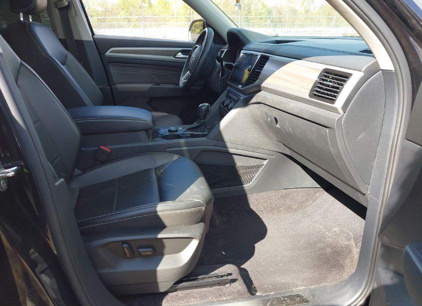 Photo 5 of 2021 Volkswagen Atlas 2.0T SEL (VIN 1V2BP2CA1MC571309)