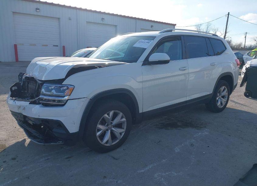Photo 2 of 2018 Volkswagen Atlas 3.6L V6 LAUNCH EDITION (VIN 1V2BR2CA1JC502979)