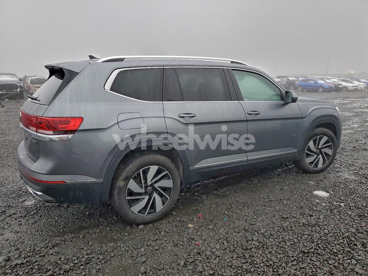 Photo 3 of 2025 VOLKSWAGEN ATLAS SEL (VIN 1V2BR2CA1SC569468)