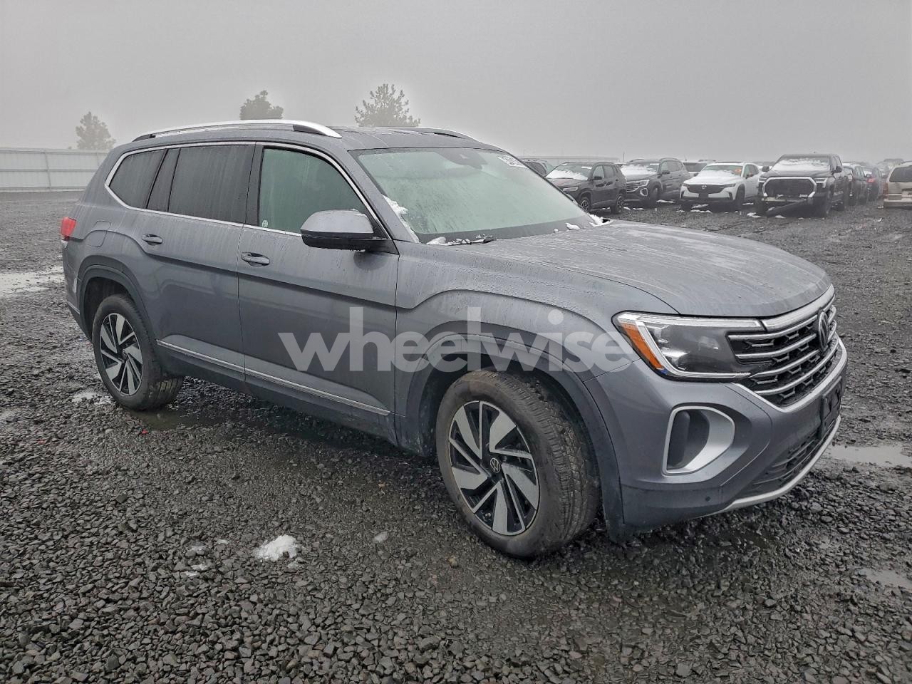 Photo 4 of 2025 VOLKSWAGEN ATLAS SEL (VIN 1V2BR2CA1SC569468)