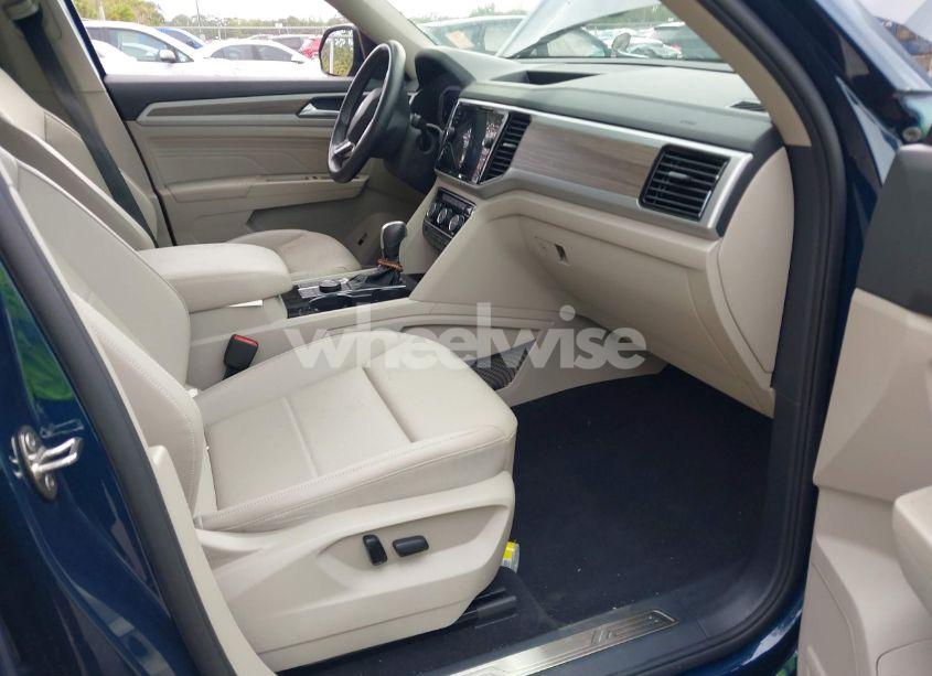 Photo 5 of 2021 Volkswagen Atlas 3.6L V6 SEL (VIN 1V2BR2CA2MC597427)