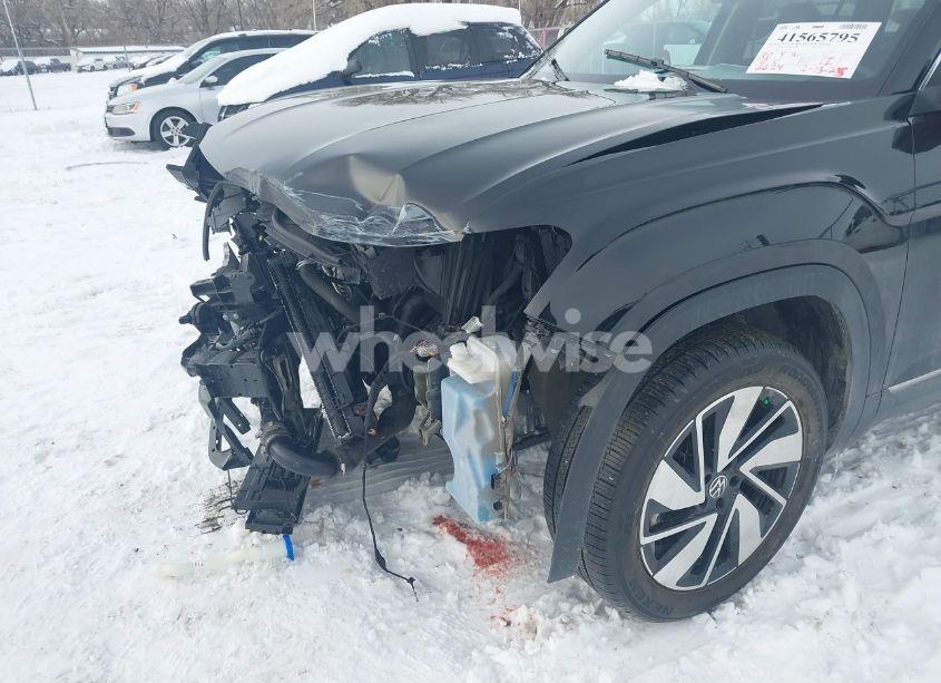 Photo 6 of 2024 Volkswagen Atlas 2.0T SEL (VIN 1V2BR2CA3RC513283)