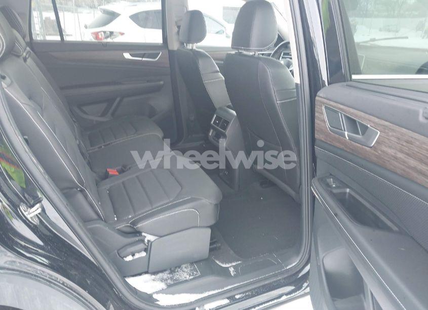 Photo 8 of 2024 Volkswagen Atlas 2.0T SEL (VIN 1V2BR2CA3RC513283)