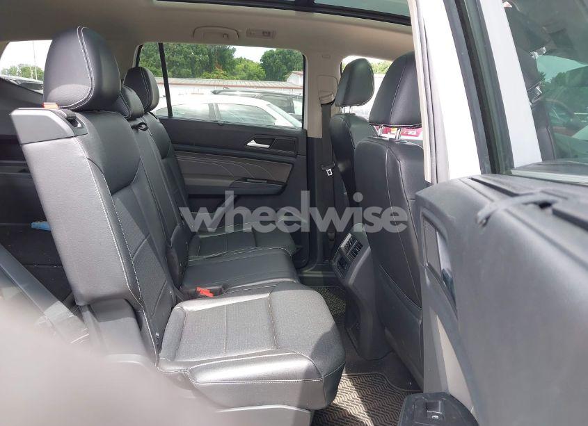 Photo 8 of 2021 Volkswagen Atlas 3.6L V6 SEL (VIN 1V2BR2CA4MC541523)