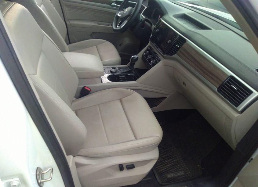 Photo 5 of 2021 Volkswagen Atlas 3.6L V6 SEL (VIN 1V2BR2CA4MC576353)