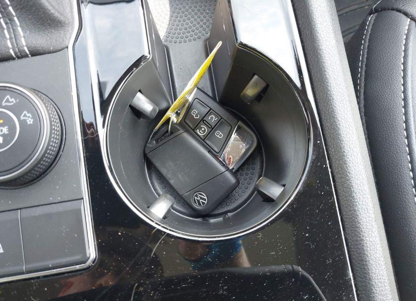 Photo 11 of 2022 Volkswagen Atlas 3.6L V6 SEL (VIN 1V2BR2CA4NC500228)