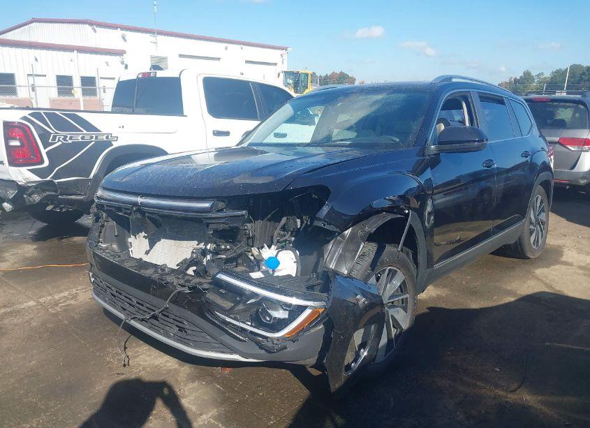 Photo 2 of 2024 Volkswagen Atlas 2.0T SEL (VIN 1V2BR2CA6RC517277)