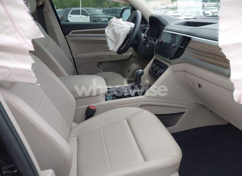 Photo 5 of 2021 Volkswagen Atlas 3.6L V6 SEL (VIN 1V2BR2CA9MC576221)