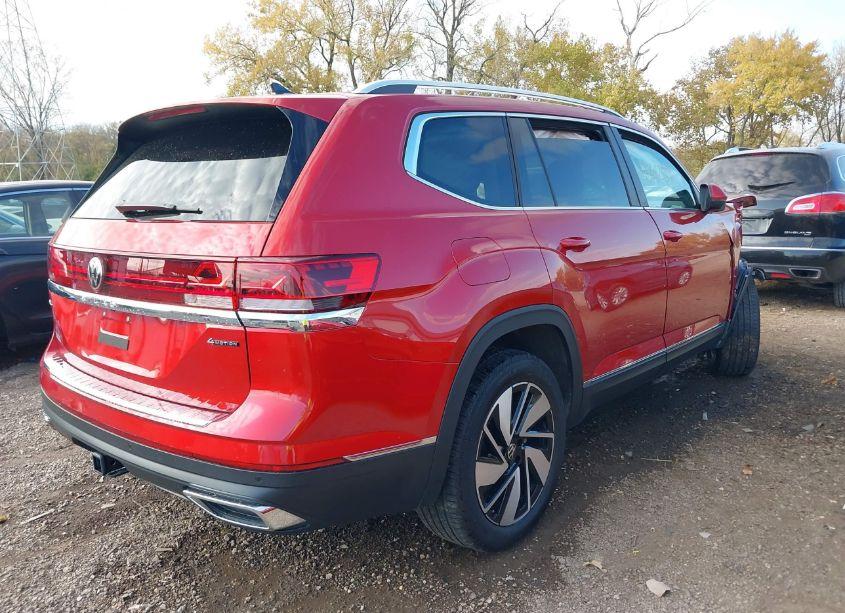 Photo 4 of 2024 Volkswagen Atlas 2.0T SEL (VIN 1V2BR2CA9RC516107)