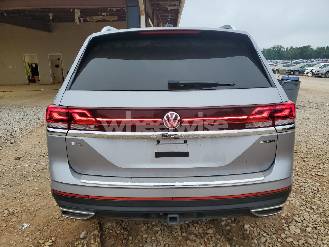 Photo 6 of 2024 VOLKSWAGEN ATLAS SEL (VIN 1V2BR2CAXRC517718)
