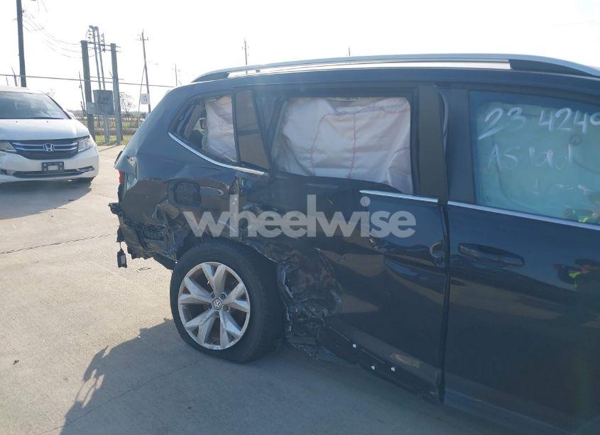 Photo 6 of 2018 Volkswagen Atlas 2.0T SE (VIN 1V2CP2CA4JC594194)