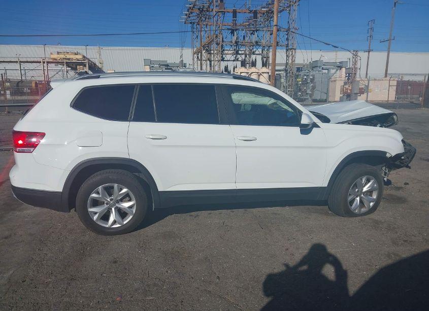 Photo 13 of 2018 Volkswagen Atlas 2.0T SE (VIN 1V2CP2CA7JC596828)