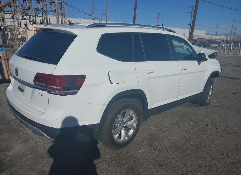 Photo 4 of 2018 Volkswagen Atlas 2.0T SE (VIN 1V2CP2CA7JC596828)