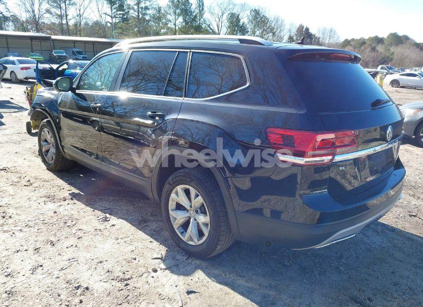 Photo 3 of 2018 Volkswagen Atlas 3.6L V6 SE (VIN 1V2CR2CA0JC545570)