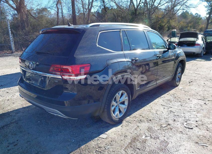 Photo 4 of 2018 Volkswagen Atlas 3.6L V6 SE (VIN 1V2CR2CA0JC545570)